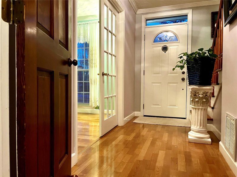 Property image 4 at 4933 Spring Lane, Charlotte, NC 28213