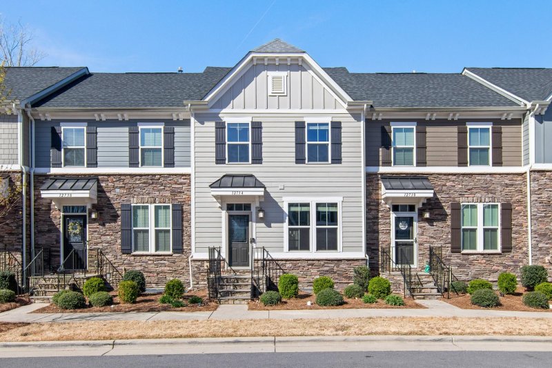 12734 Glowing Peak Road