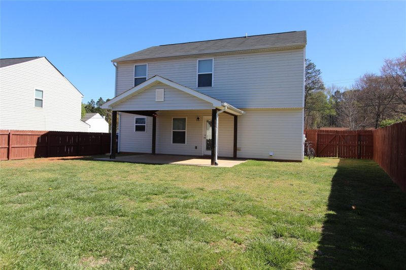 Property image 5 at 6005 Linda Vista Lane, Charlotte, NC 28216