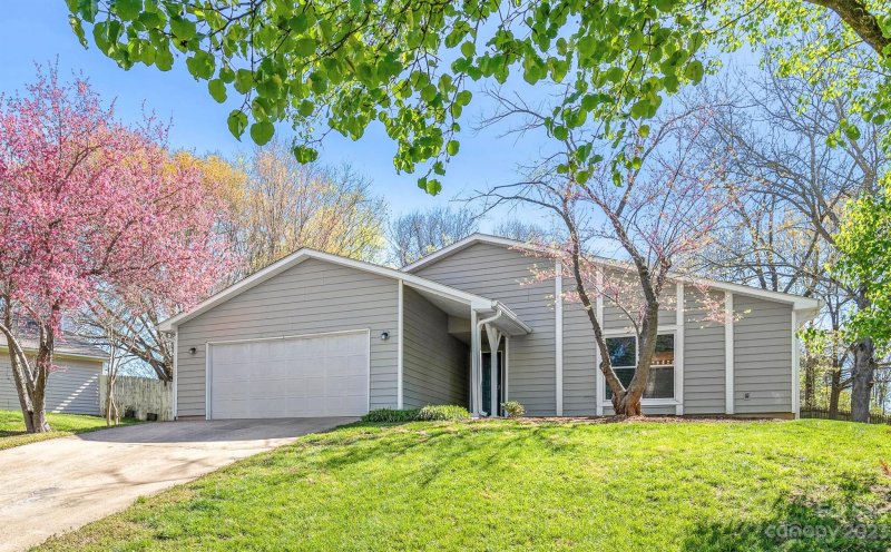 11606 Woodsong Court