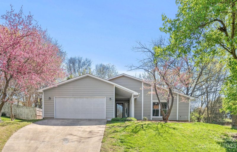 Property image 2 at 11606 Woodsong Court, Charlotte, NC 28226