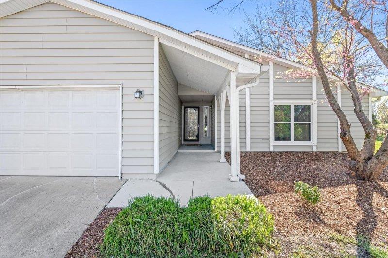 Property image 4 at 11606 Woodsong Court, Charlotte, NC 28226