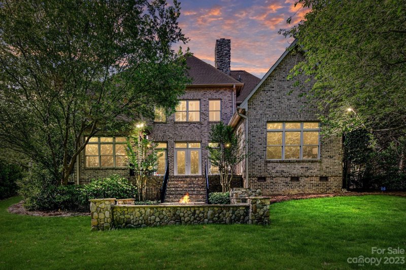 Property image 5 at 7824 Pemswood Street, Charlotte, NC 28277