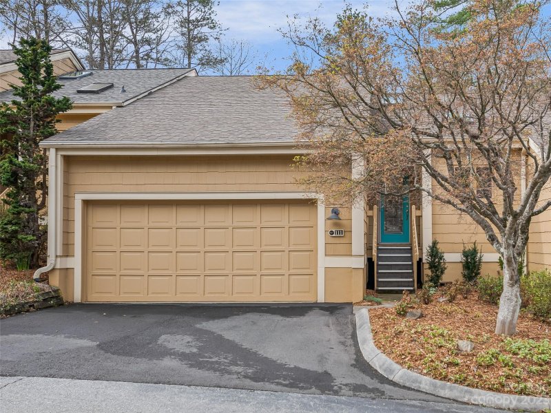 Property image 3 at 111 Beaver Ridge Road, Asheville, NC 28804