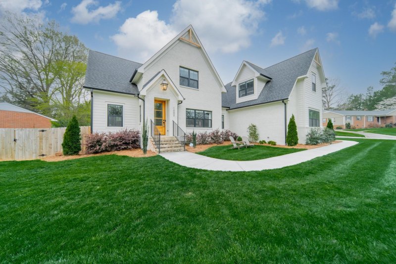 Property image 4 at 1000 Sewickley Drive, Charlotte, NC 28209