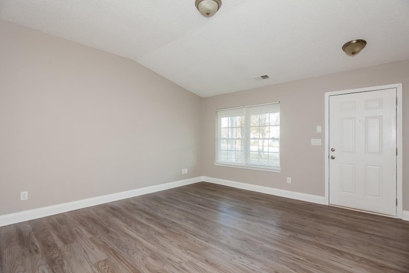 Property image 4 at 333 Kingville Drive, Charlotte, NC 28213