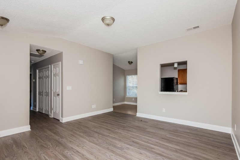 Property image 5 at 333 Kingville Drive, Charlotte, NC 28213