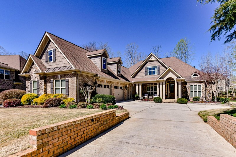 4137 Hoffmeister Drive