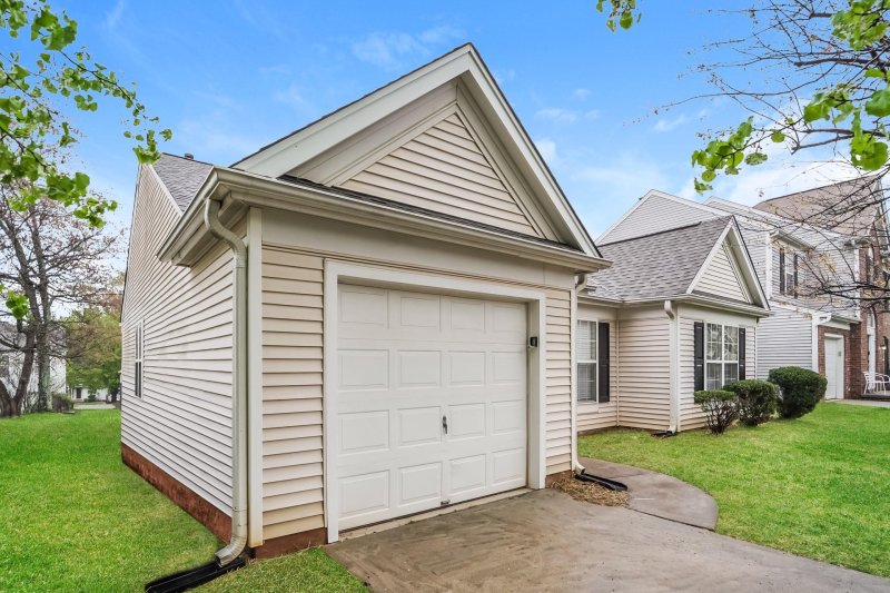 Property image 3 at 7441 Stone Mountain Court, Charlotte, NC 28262