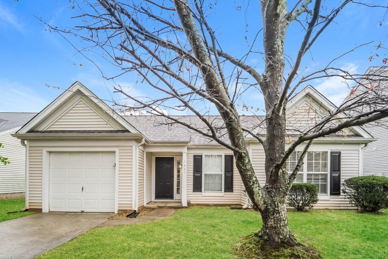 Property image 4 at 7441 Stone Mountain Court, Charlotte, NC 28262