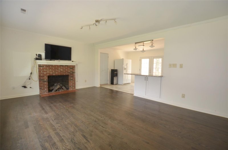 Property image 3 at 5500 Hilltop Circle, Charlotte, NC 28269