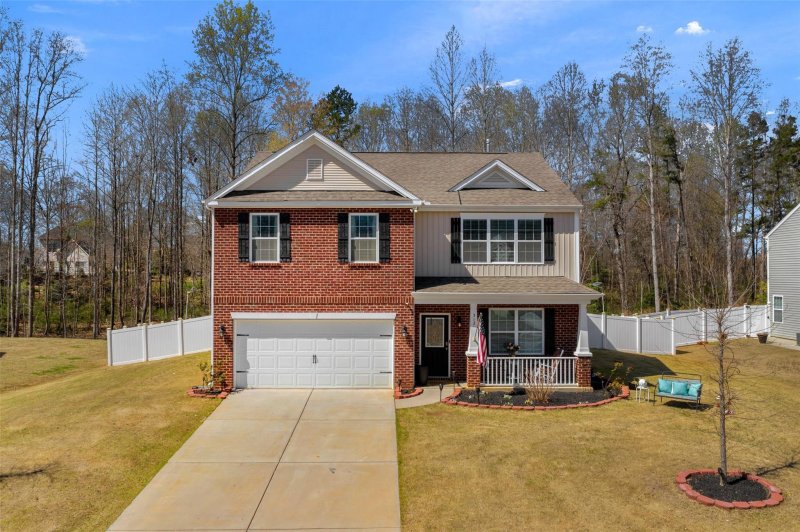 Property image 2 at 312 Wheat Field Drive, Mount Holly, NC 28120