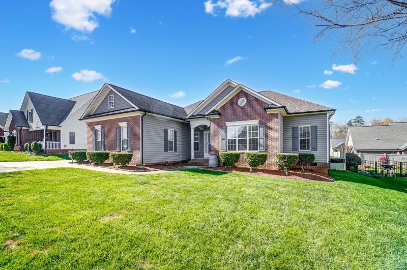 Property image 3 at 306 Wendover Drive, Locust, NC 28097