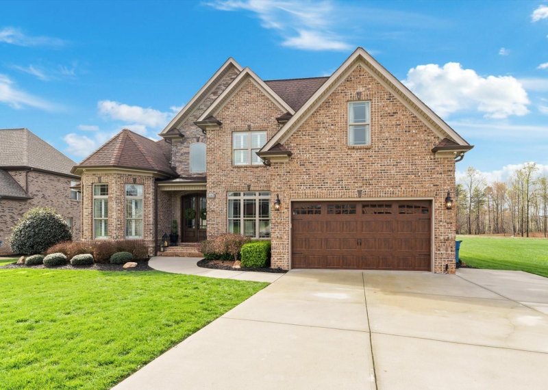 Property image 3 at 5155 Meadow Park Lane, Hickory, NC 28602