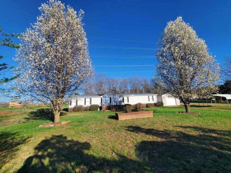 Property image 2 at 1172 Lynn Lane, Catawba, NC 28609