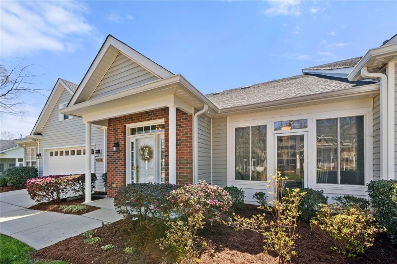 Property image 3 at 8708 Richmond Hill Court, Charlotte, NC 28277