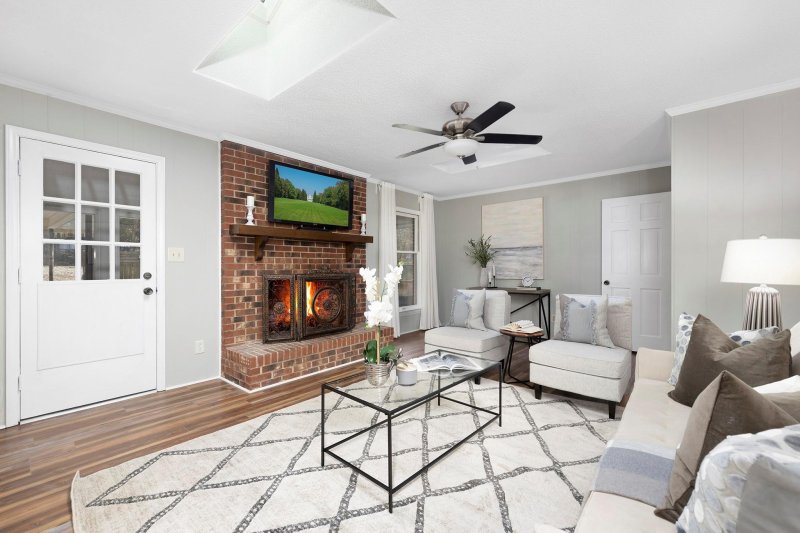 Property image 2 at 4428 Creemore Drive, Charlotte, NC 28213