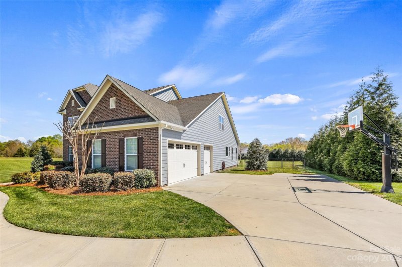 Property image 2 at 1117 Lafayette Park Lane, Weddington, NC 28104