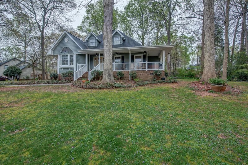 Property image 2 at 402 Belwood Drive, Belmont, NC 28012