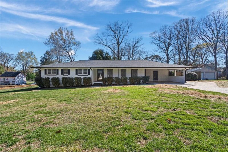 Property image 2 at 206 General Johnston Street, Stanley, NC 28164