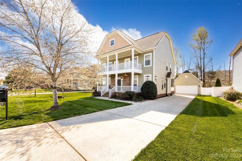 Property image 2 at 1201 Saint Johns Avenue, Matthews, NC 28104