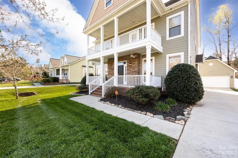 Property image 3 at 1201 Saint Johns Avenue, Matthews, NC 28104