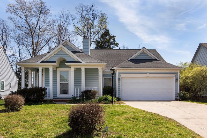 2622 Chickadee Drive