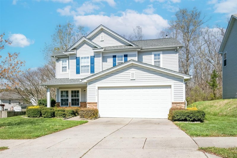 Property image 2 at 9410 Gentle Stream Lane, Charlotte, NC 28214