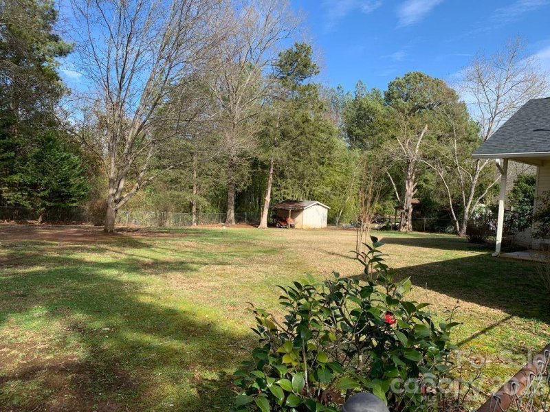Property image 4 at 835 Confederate Avenue, Lancaster, SC 29720