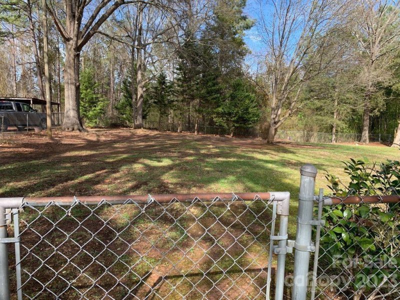 Property image 5 at 835 Confederate Avenue, Lancaster, SC 29720