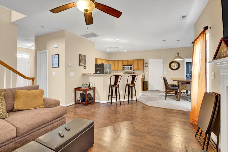 Property image 3 at 10940 Carver Pond Road, Charlotte, NC 28269