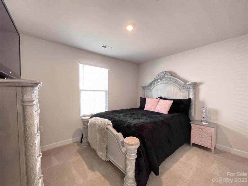 Property image 3 at 6028 Bellastead Drive, Charlotte, NC 28214