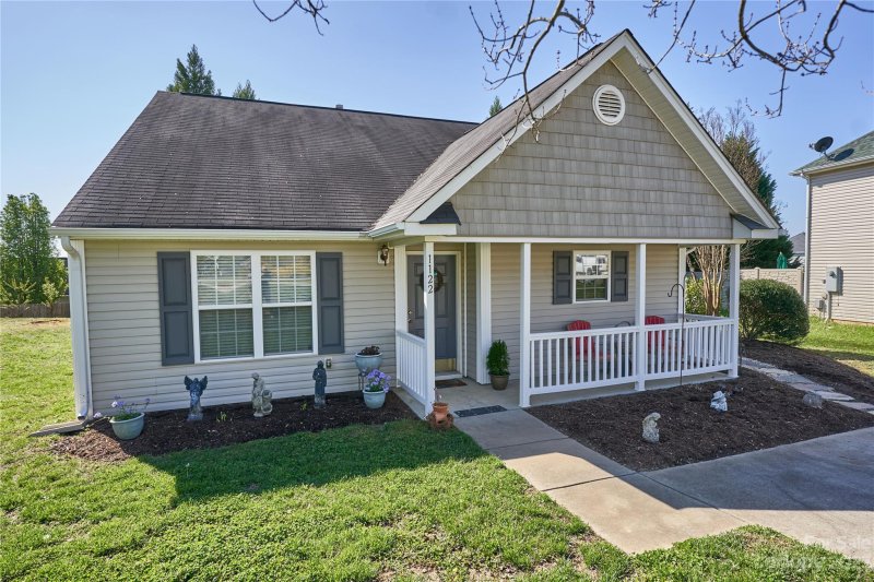 Property image 2 at 1122 Larkspur Lane, Dallas, NC 28034