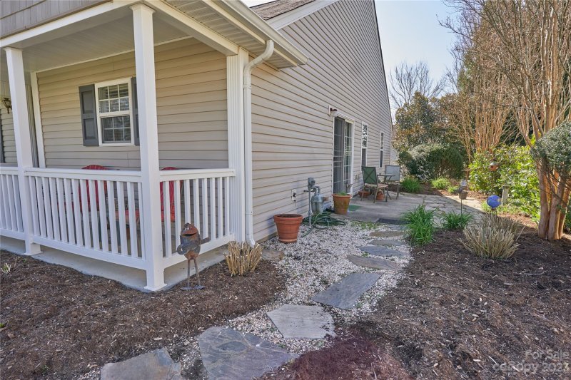 Property image 3 at 1122 Larkspur Lane, Dallas, NC 28034