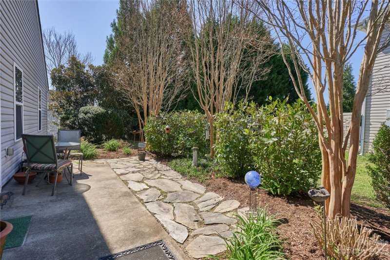 Property image 4 at 1122 Larkspur Lane, Dallas, NC 28034