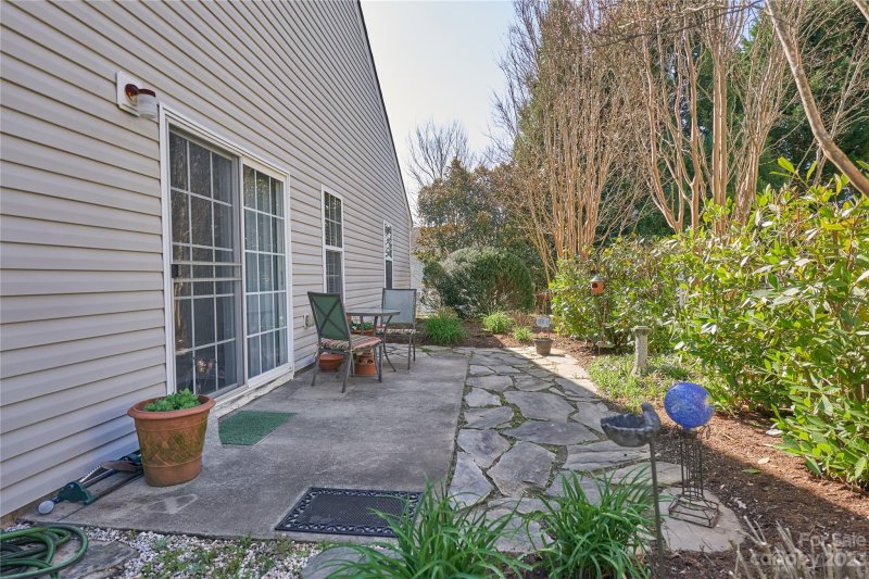 Property image 5 at 1122 Larkspur Lane, Dallas, NC 28034