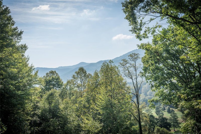 Property image 2 at 109 Andrea Lane, Maggie Valley, NC 28751