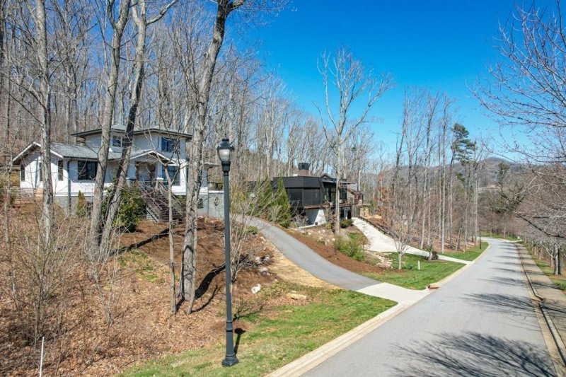 Property image 2 at 12 Faulkner Avenue, Asheville, NC 28805