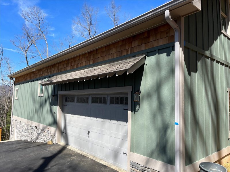 Property image 4 at 65 Crossings Circle, Fairview, NC 28730