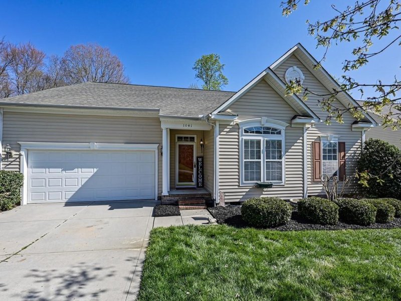 Property image 2 at 1041 Pepperwood Place, Lake Wylie, SC 29710