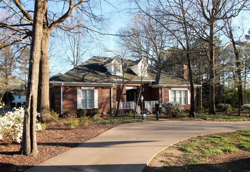 2500 King Arthur Drive