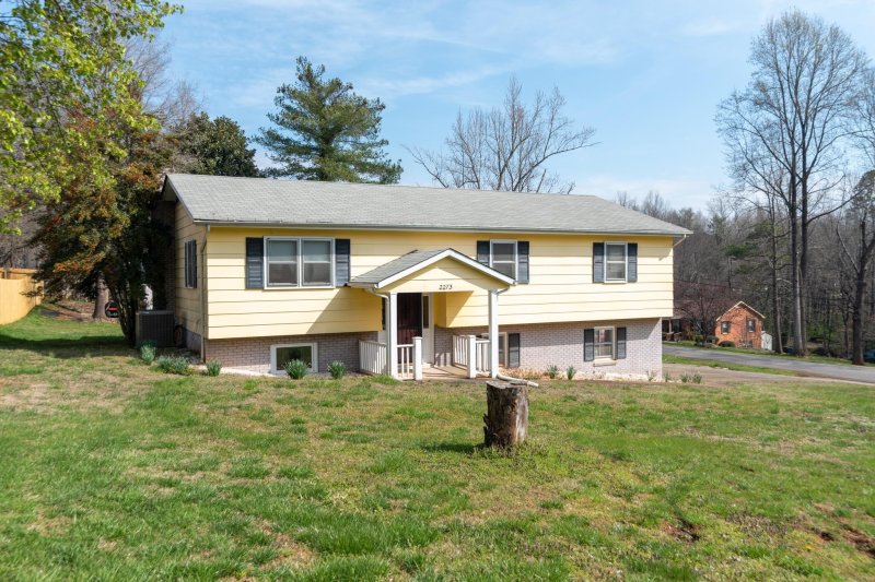 Property image 4 at 2273 38th Avenue, Hickory, NC 28601