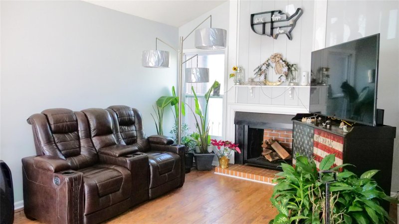 Property image 3 at 6103 Honeysuckle Lane, Charlotte, NC 28212