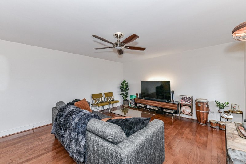 Property image 4 at 217 Dotger Avenue, Charlotte, NC 28207