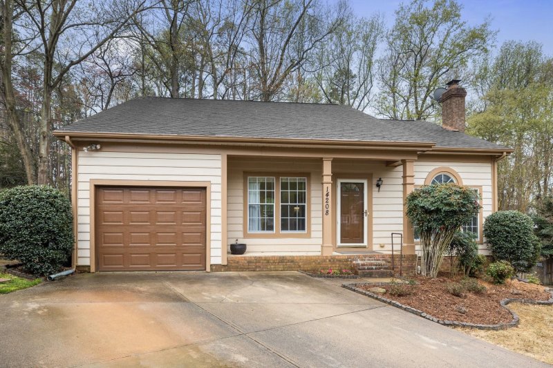 Property image 2 at 14208 Quartz Lane, Pineville, NC 28134