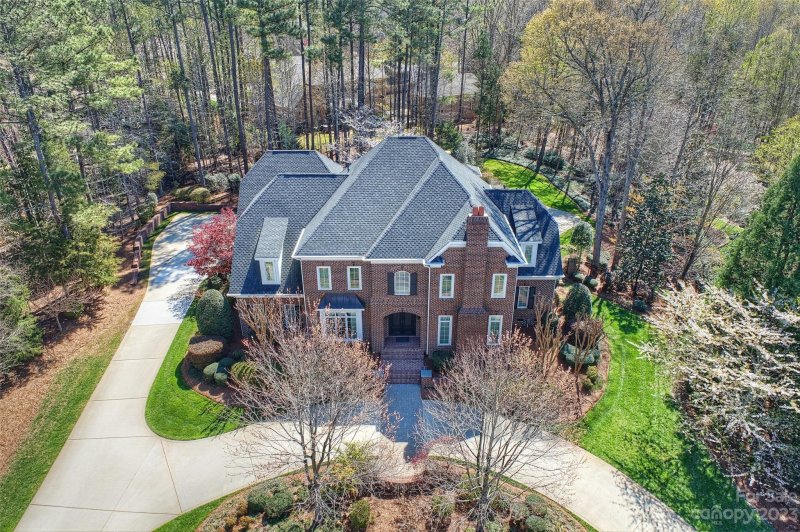 Property image 2 at 2093 Kings Manor Drive, Matthews, NC 28104