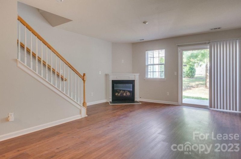 Property image 5 at 3577 Draycott Avenue, Charlotte, NC 28213