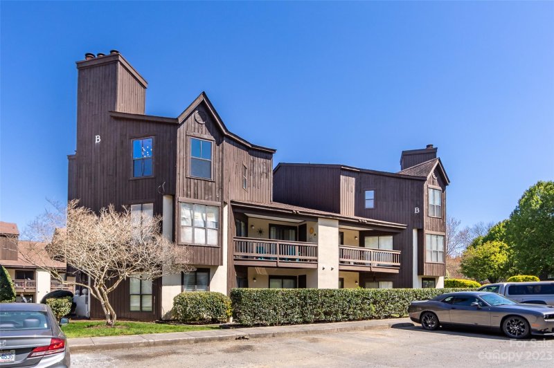 Property image 2 at 8099 Cedar Glen Drive, Charlotte, NC 28212