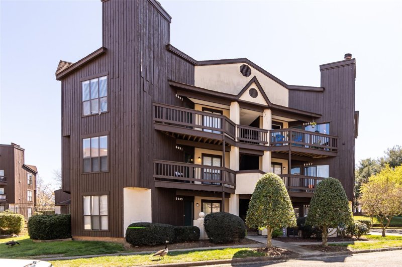 Property image 4 at 8099 Cedar Glen Drive, Charlotte, NC 28212