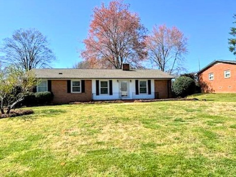 102 Rock Creek Drive